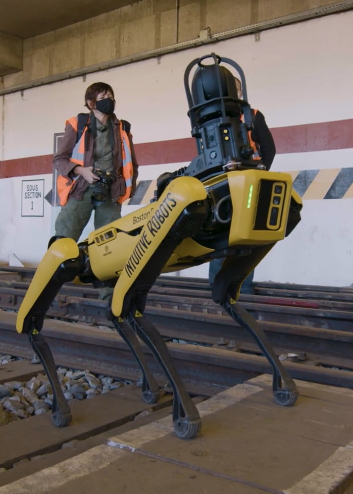 An inspector for RATP sets up an Autowalk mission for Spot in the Paris Metro